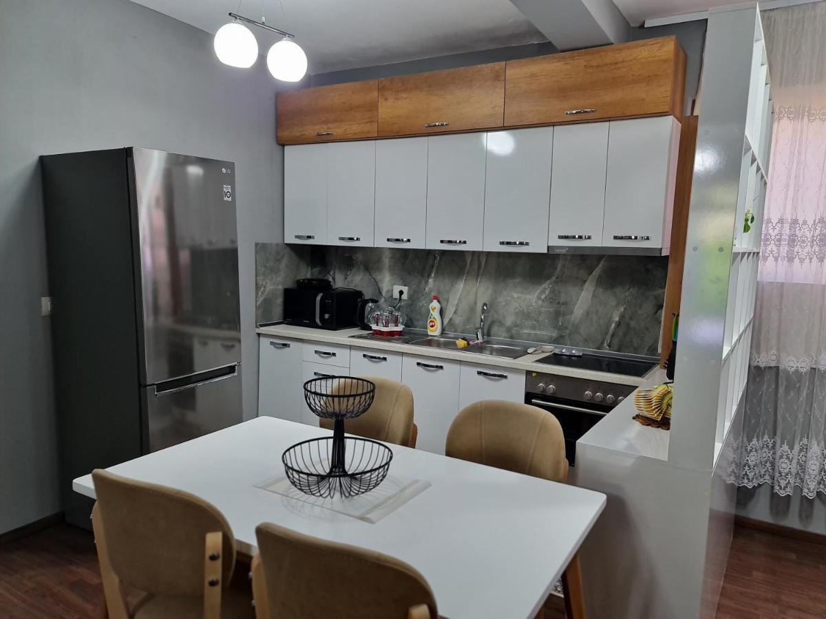 Jon'S Apartment ティラナ エクステリア 写真